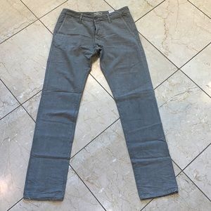 Gilded Age Men’s Chino’s. Size 33W/34L. New and Never Worn.